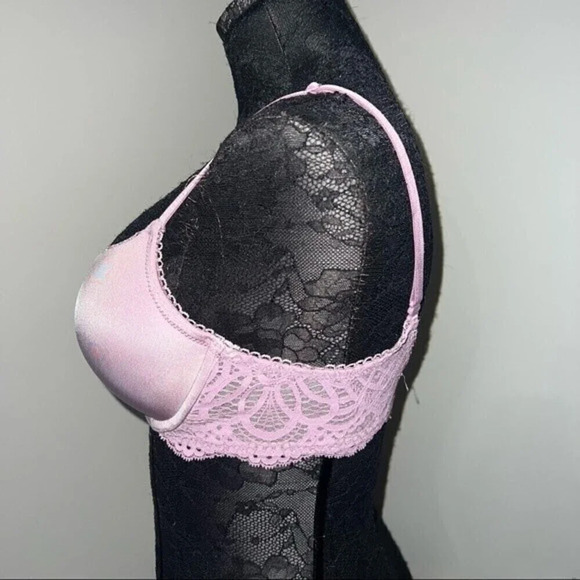 Visctoria Secret Pink Bra 34C - Picture 2 of 4